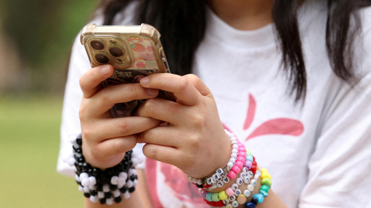 UK social media ban for under 16s